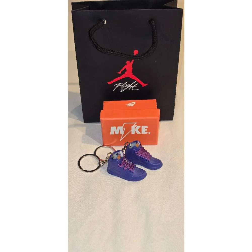 Unisex Purple Sneaker Keychain Set with Box and Bag One Size - Picture 2 of 4